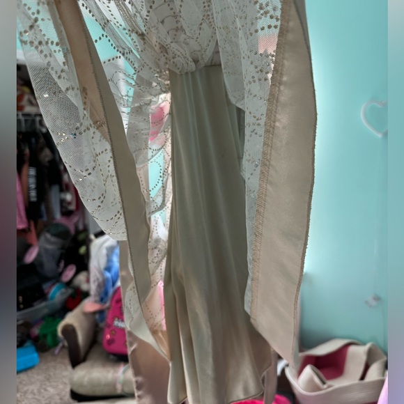 Sleeveless Gold Dress - Girls 7 - Picture 3 of 5